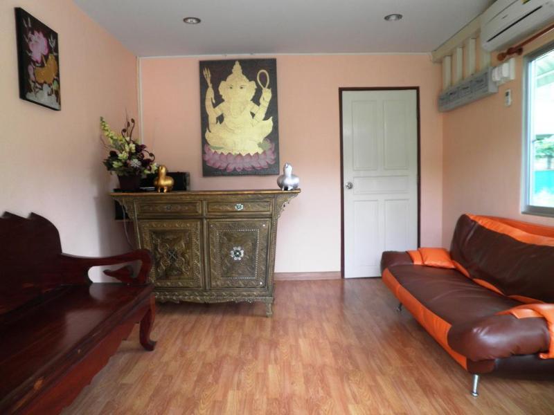 Srikum House Hotel Chiang Mai Bagian luar foto