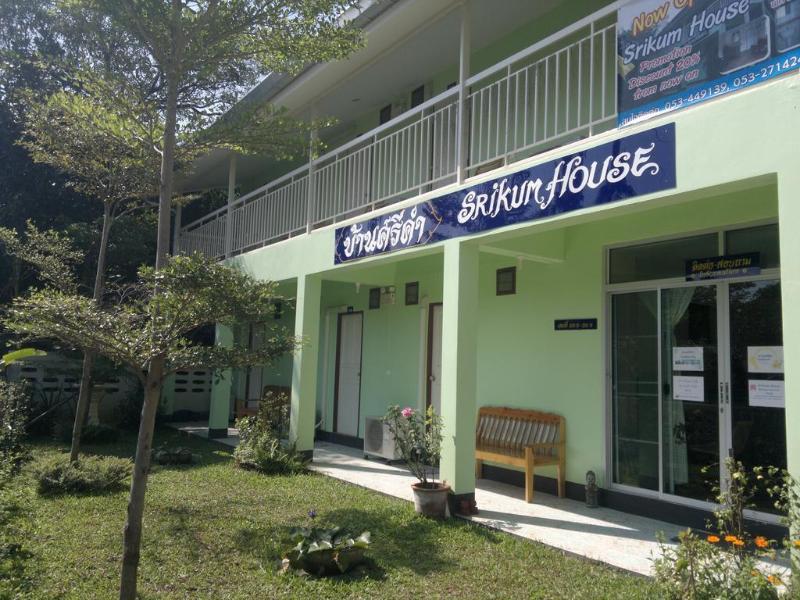 Srikum House Hotel Chiang Mai Bagian luar foto