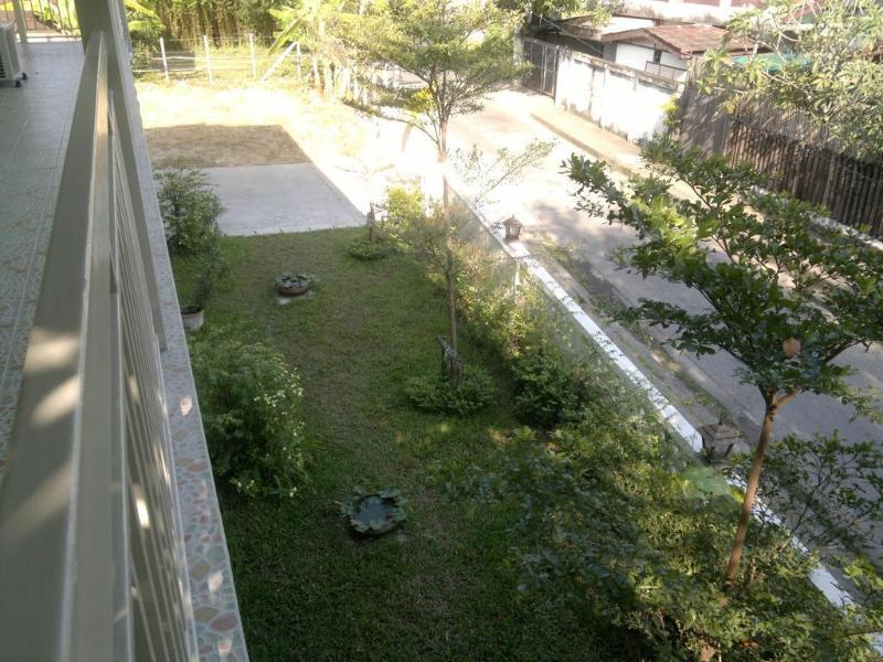 Srikum House Hotel Chiang Mai Bagian luar foto